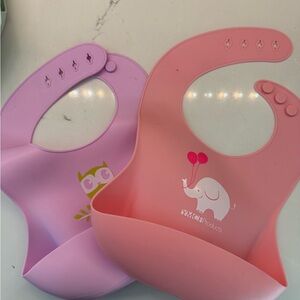 Mylo Products Pink and Lavender Silicone Bib Set